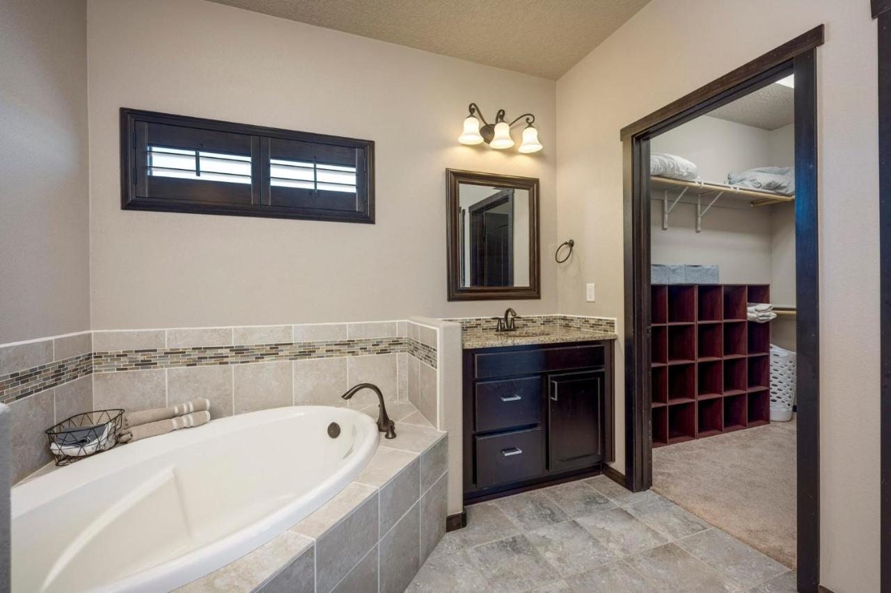 Turtleback Oasis - Minutes To Lake, Hot Springs, Golf - Luxurious, Spacious And Equipped Elephant Butte Eksteriør billede